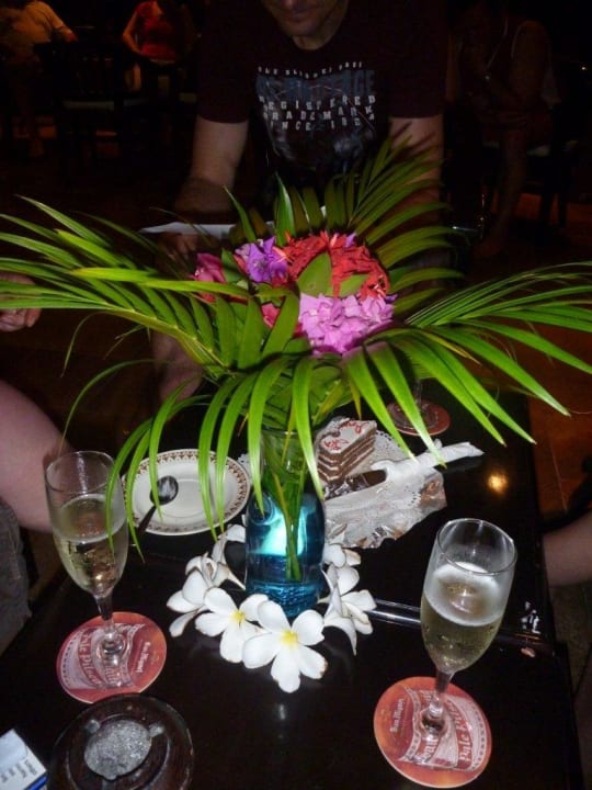 Blumengruß zum Hochzeitstag Embudu Village