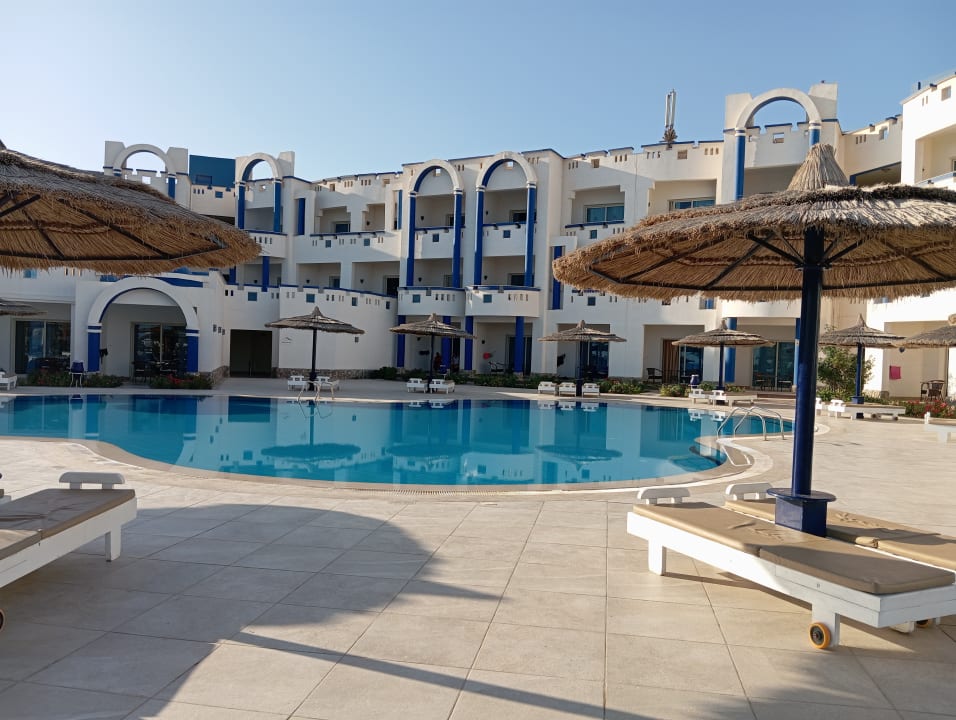 Pool Coral Sun Beach