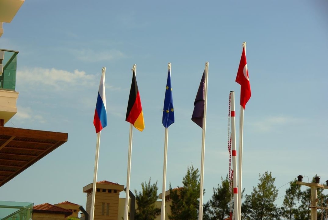 Am Eingangsbereich 26.5. Luna Blanca Resort & Spa