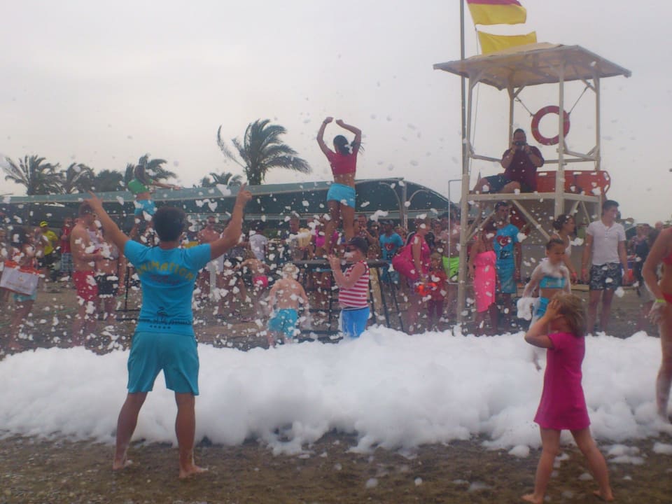 Schaumparty am Strand Belek Beach Resort Hotel