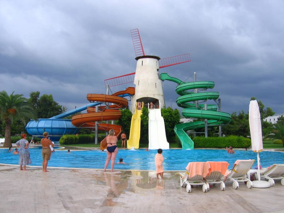 Территория отеля Sunrise Resort Hotel