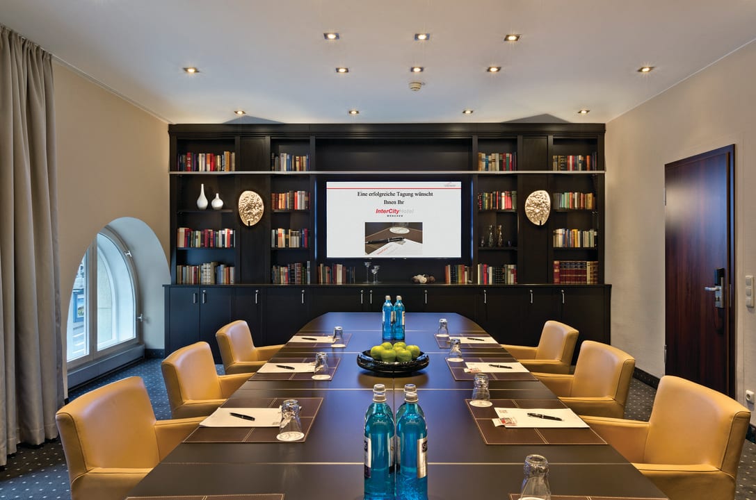 Bibliothek IntercityHotel München