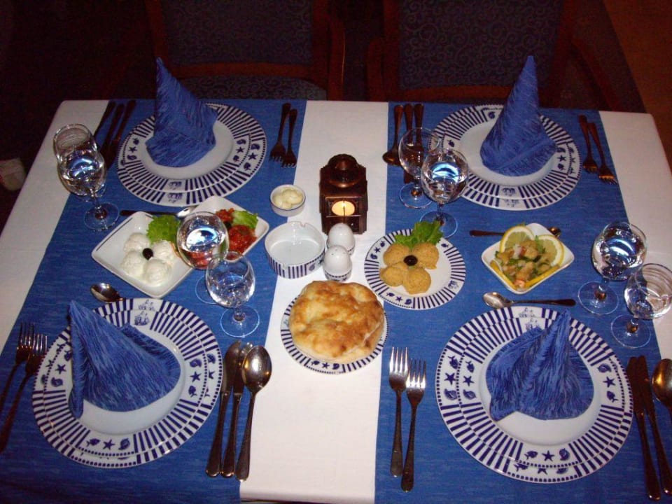 A LA Card Alba Resort Hotel