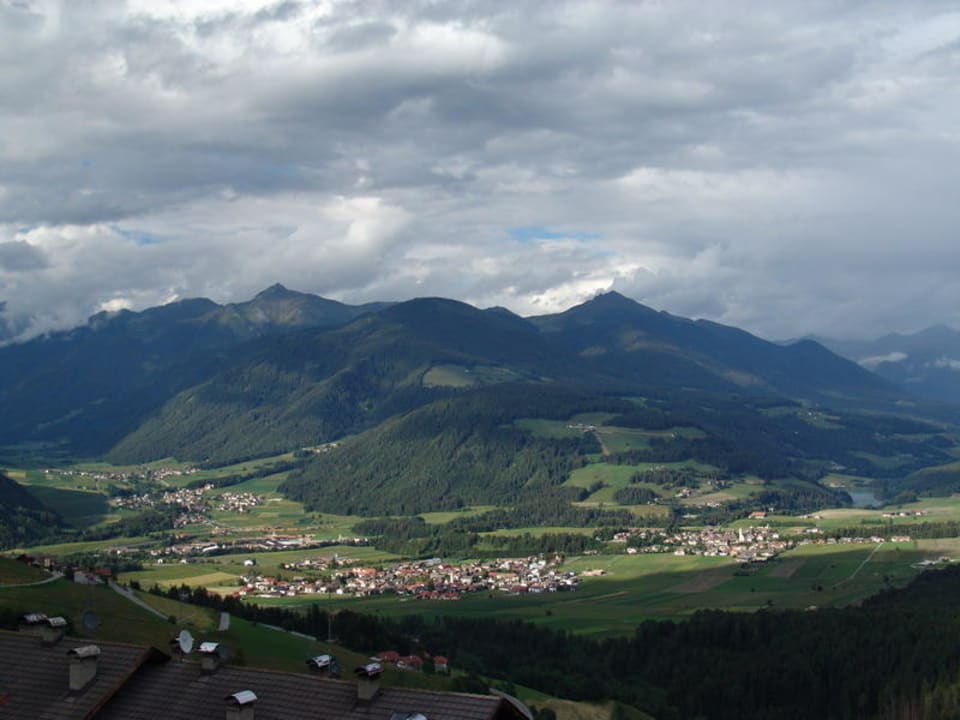 Aussicht ins Pustertal Berghotel Zirm