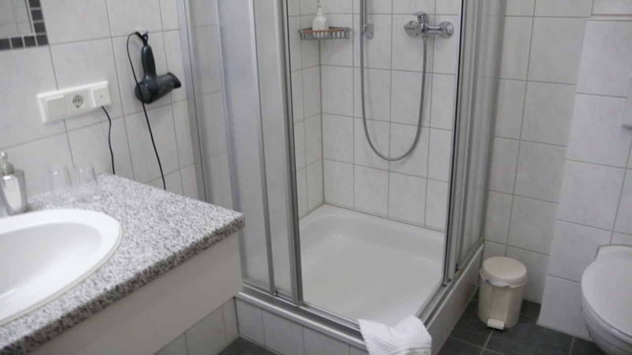 Blick ins Bad Hotel Hollmann