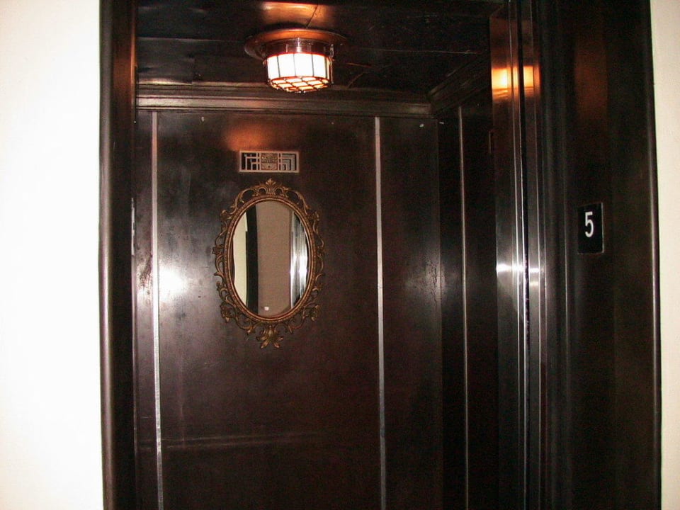 Der Aufzug Hotel The Raleigh