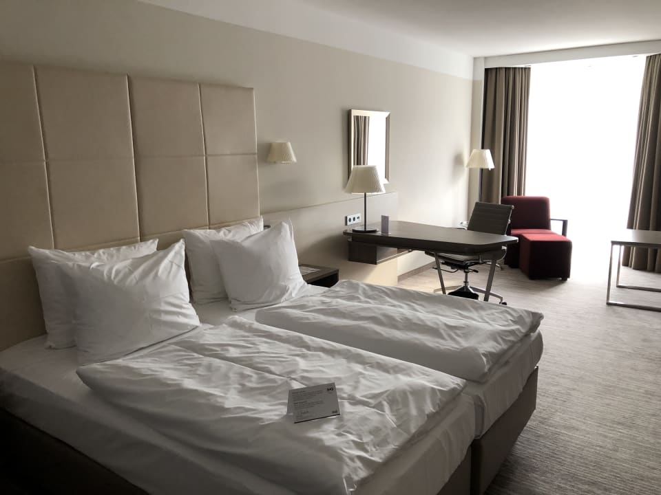 Zimmer DoubleTree by Hilton Hannover Schweizerhof