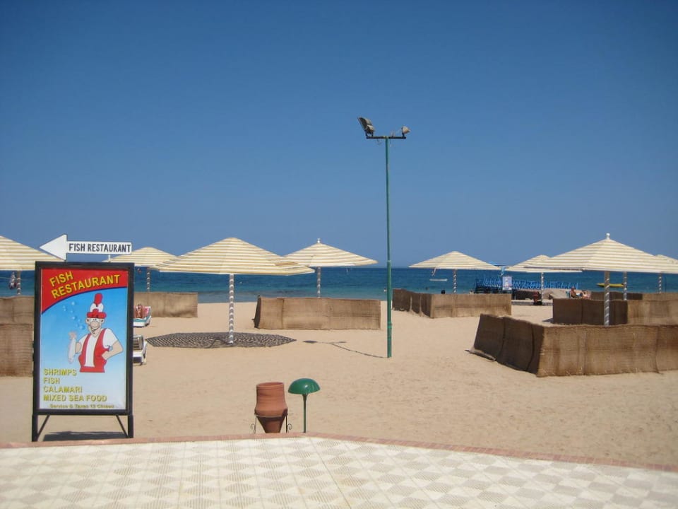 Strand Menaville Safaga