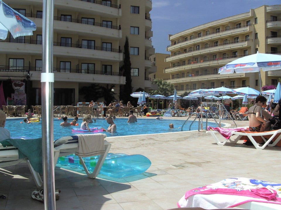 Teil vom Pool allsun App.-Hotel Orient Beach