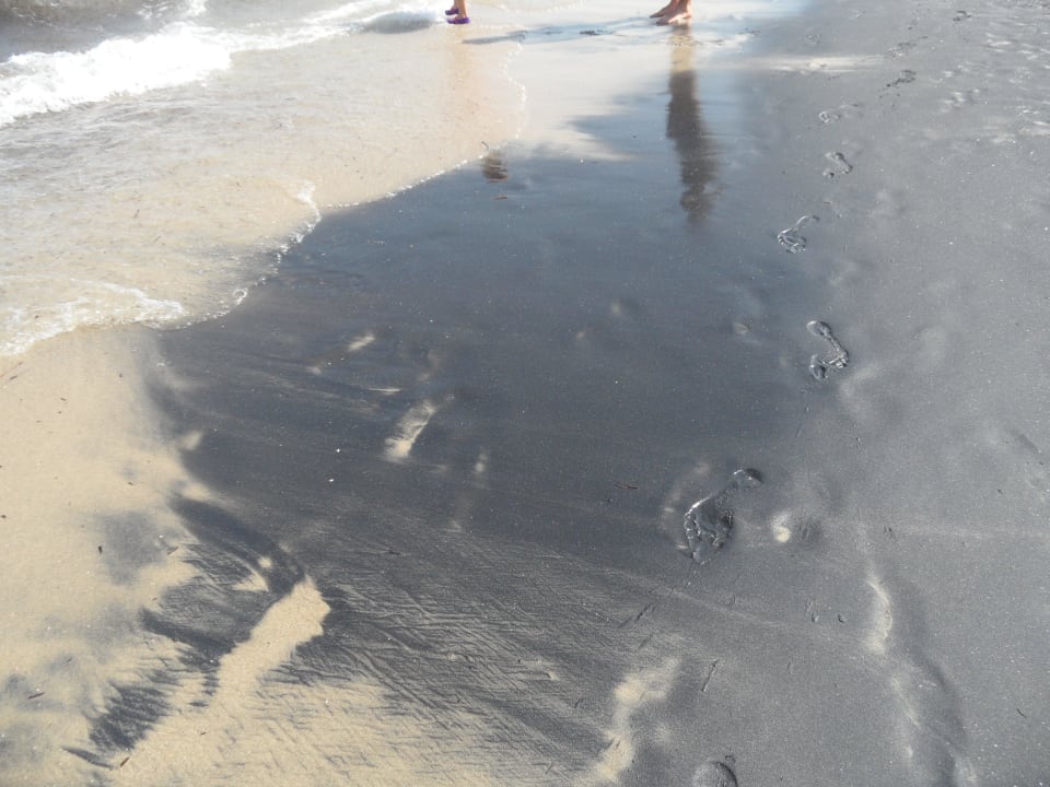 Schwarzer Sand  von Santa Cruez äh KOS Atlantica Marmari Palace