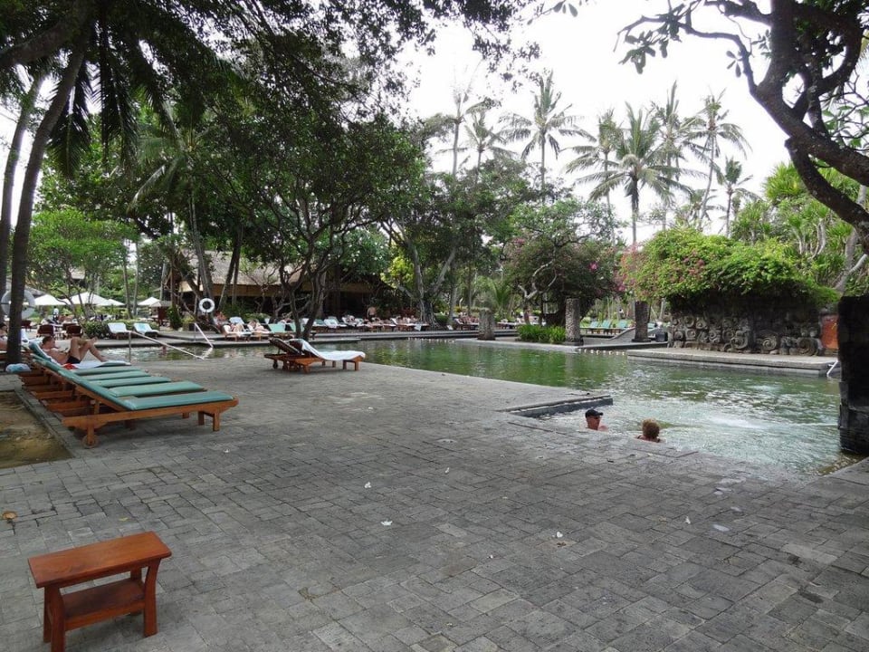 Pool im Grünen Hyatt Regency Bali