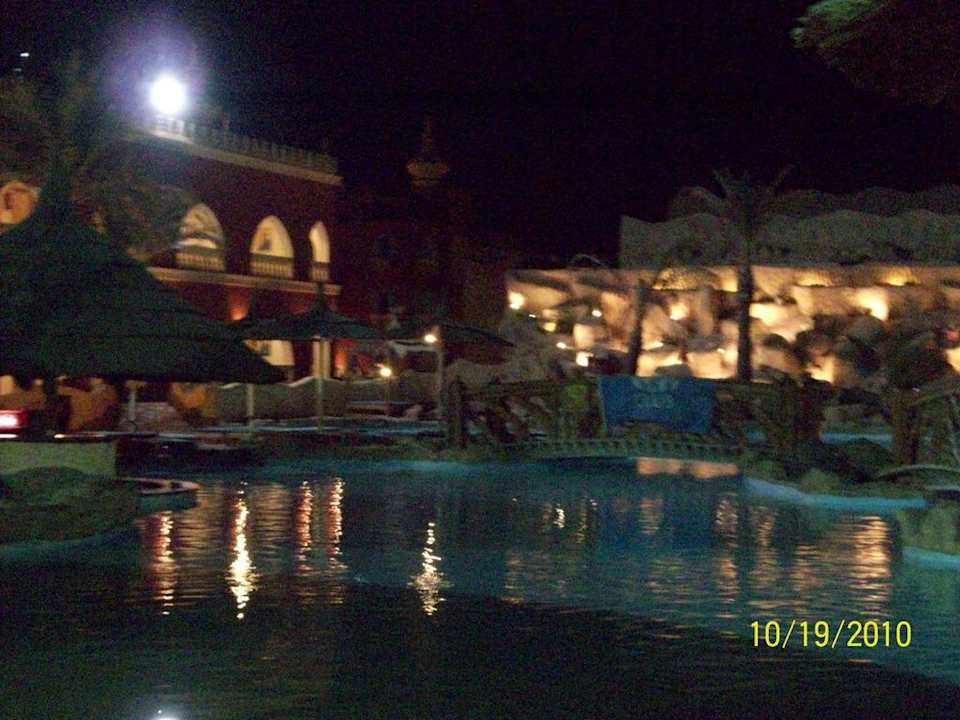Pool am Abend Pickalbatros Alf Leila Wa Leila Resort - Neverland Hurghada