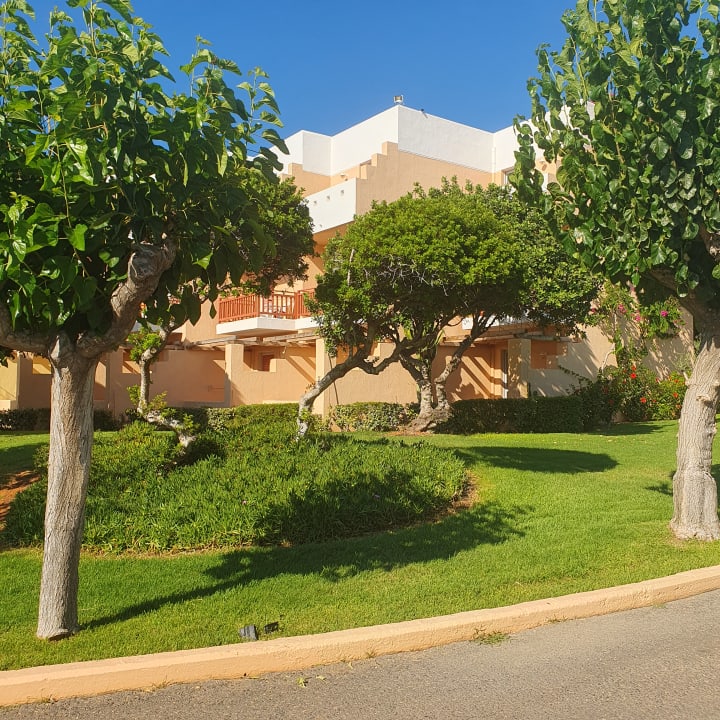 Gartenanlage Anissa Beach & Village