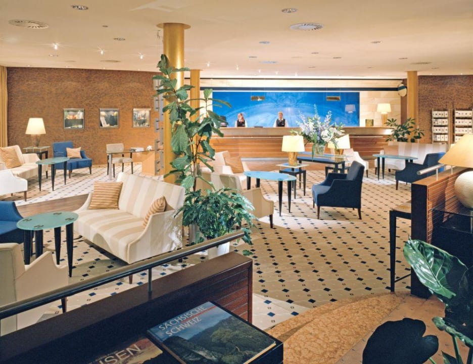 Lobby/Eingang DORMERO Hotel Dresden City