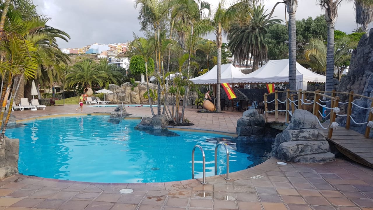 Pool Apartments Playa de los Roques