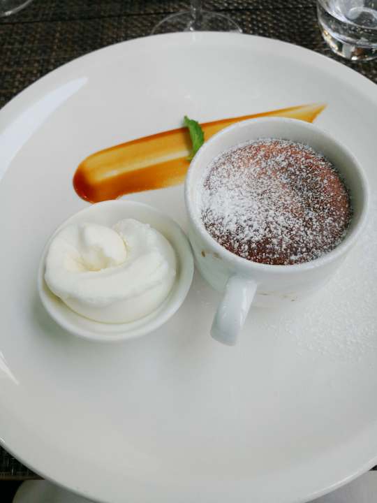 Gastro Acanthus Cennet Barut Collection