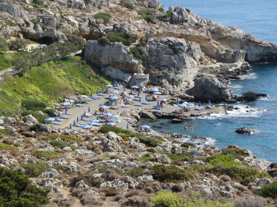 Blick in die Bucht mit Hotelstrand Hotel Kalithea Mare Palace