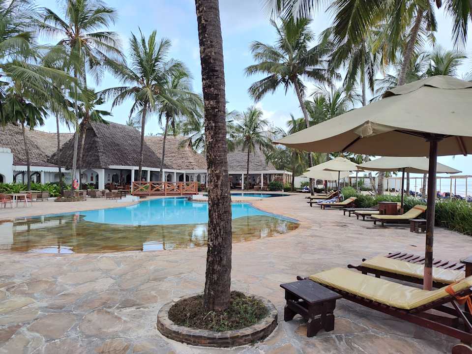 Außenansicht Sultan Sands Island Resort & Spa