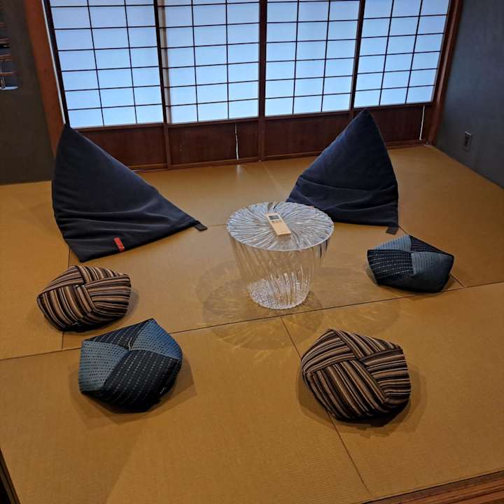 Sonstiges Hikoso-machi Gin no Ma