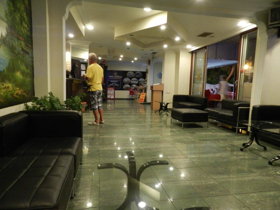 Nice recepcion  Hotel Aslan City Kleopatra