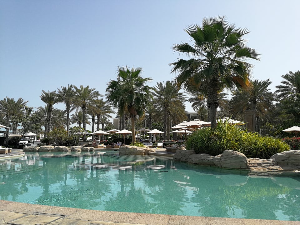 Pool Park Hyatt Abu Dhabi Hotel and Villas