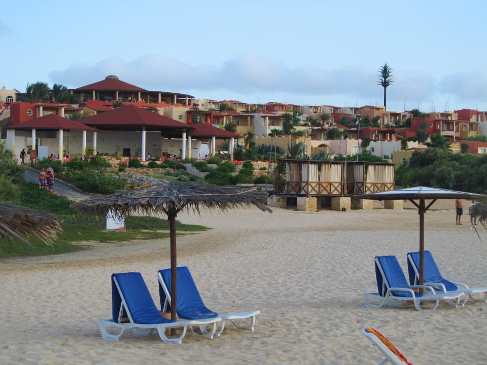 Strand mit Strandbar Occidental Boa Vista Beach