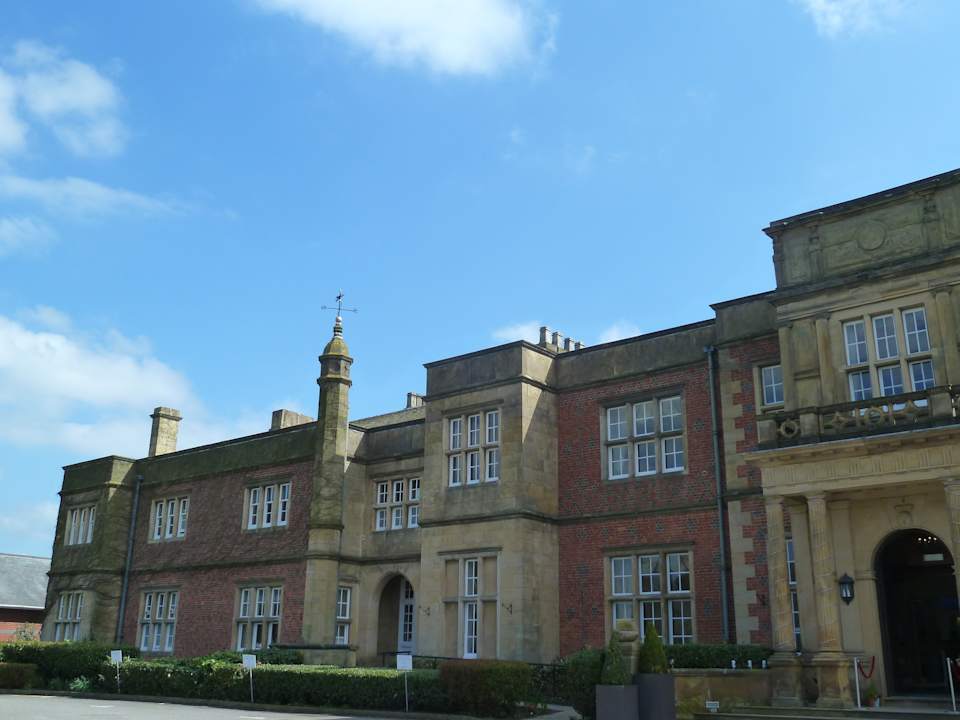 Außenansicht Hotel Cranage Hall