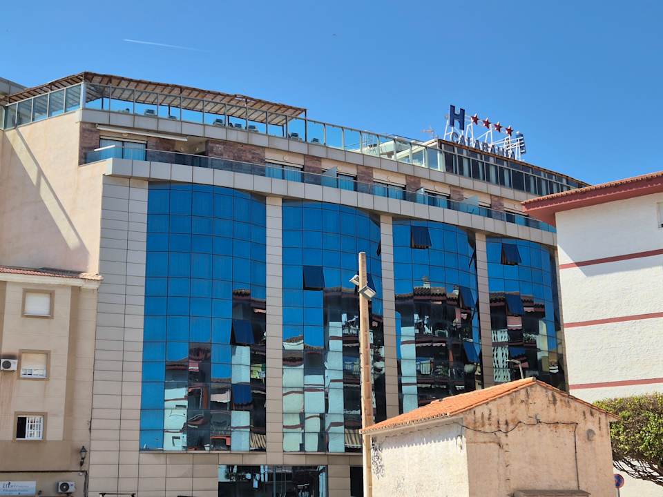 Außenansicht Hotel Moon Dreams Calabahía