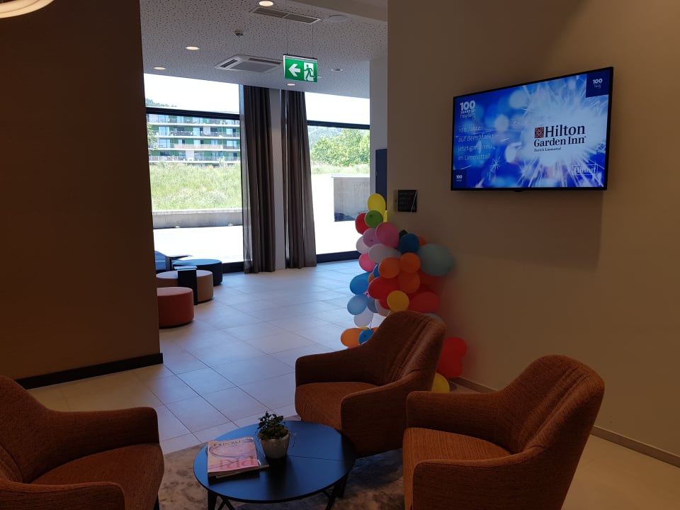 Lobby Hilton Garden Inn Zurich Limmattal