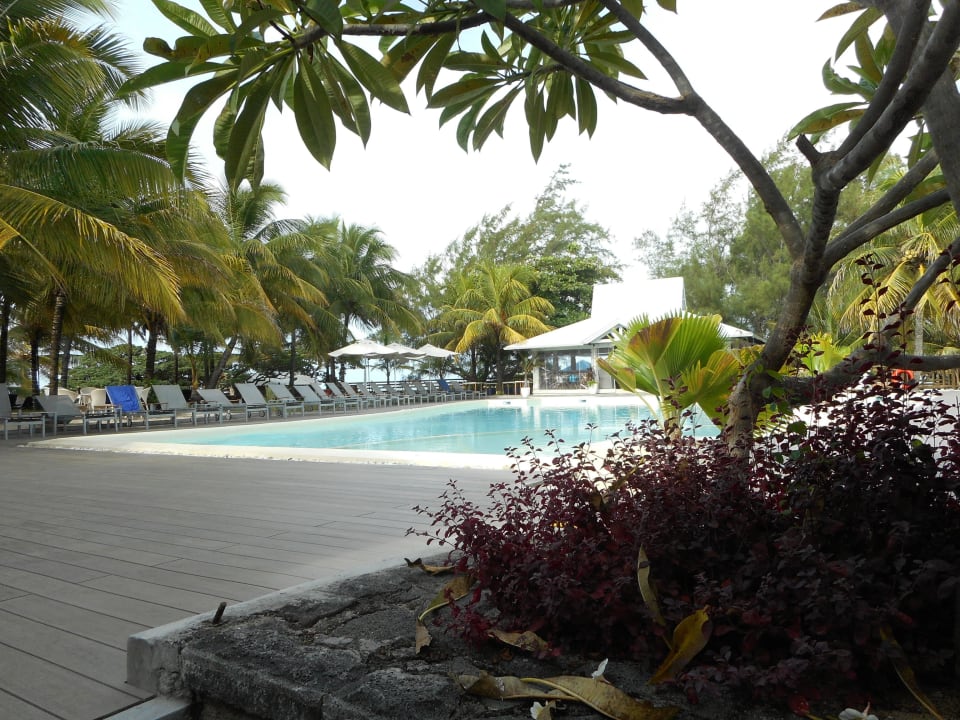 Pool am Morgen Le Peninsula Bay Beach Resort & Spa