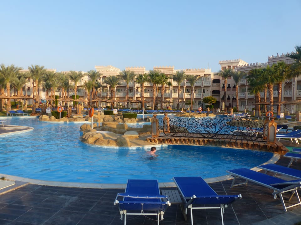 Teilbereich des Pools Pickalbatros Palace Resort