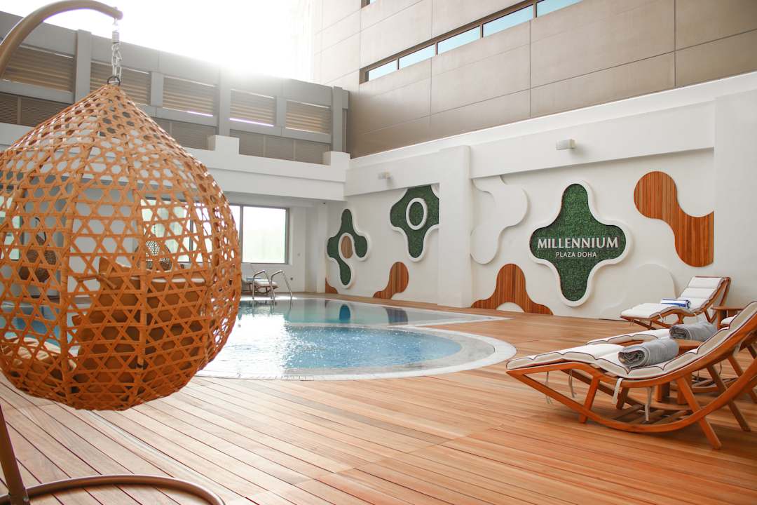 Pool Millennium Plaza Doha