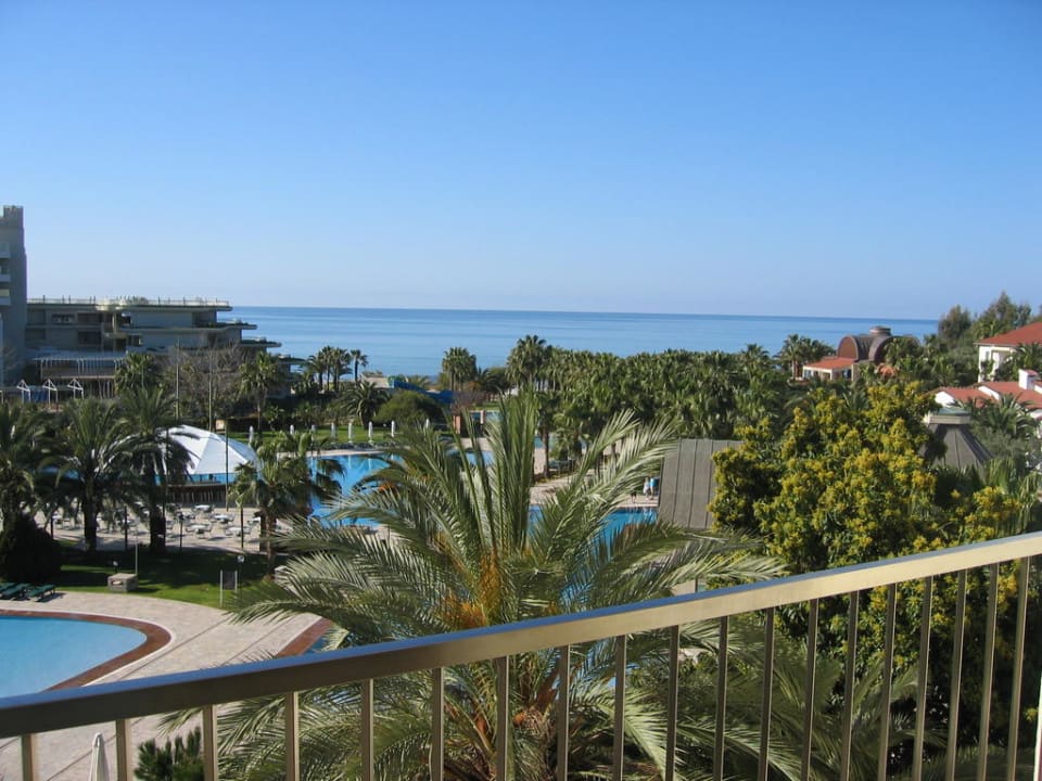 Meerblick Arum Barut Collection