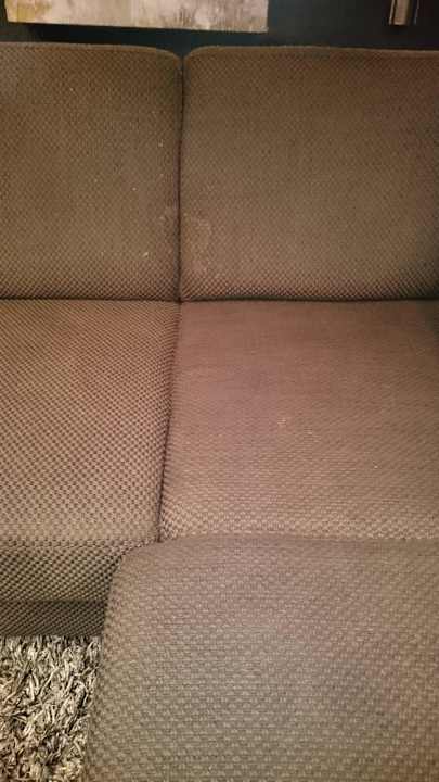 Sofa im Deluxe-Zimmer Horror Tropical Islands Resort