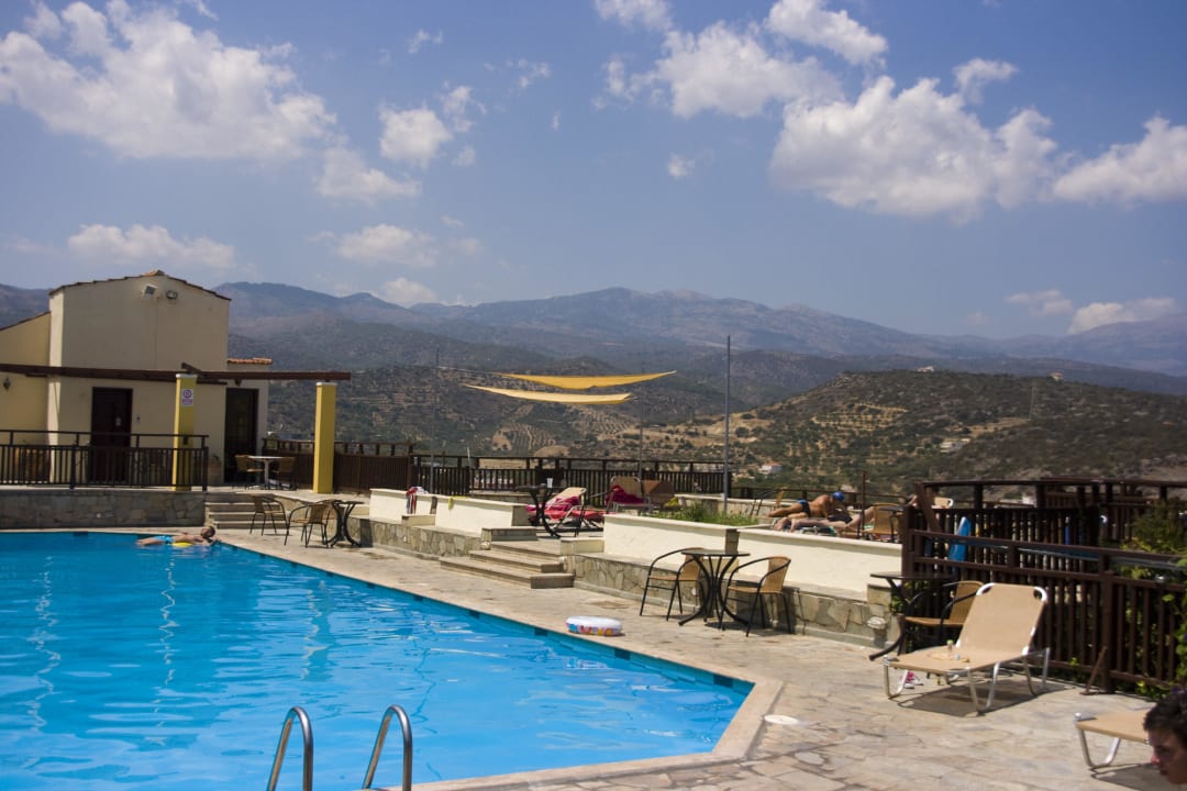 Basen Elpida Village