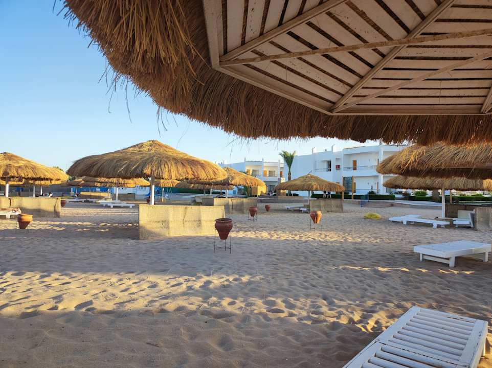 Strand Menaville Safaga