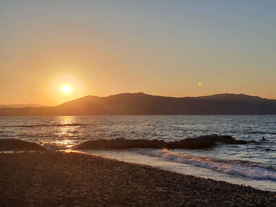 Strand Hydramis Palace Beach Resort