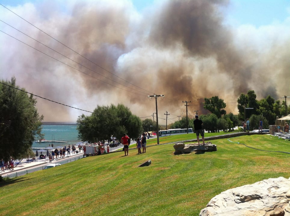 Feuer mit Evakuierung der Anlagen Atlantica Mikri Poli Kos
