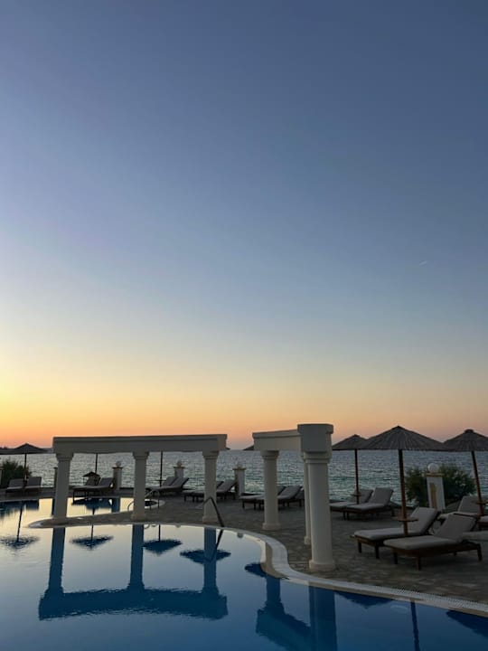 Pool Alexander Beach Hotel & Village Resort