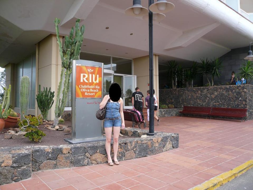 Hoteleingang RIU Hotel Riu Oliva Beach - Hotel