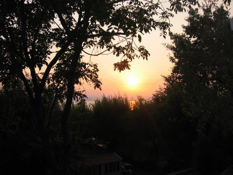 Ausblick von unserer Terrasse La Rocca Camping Village