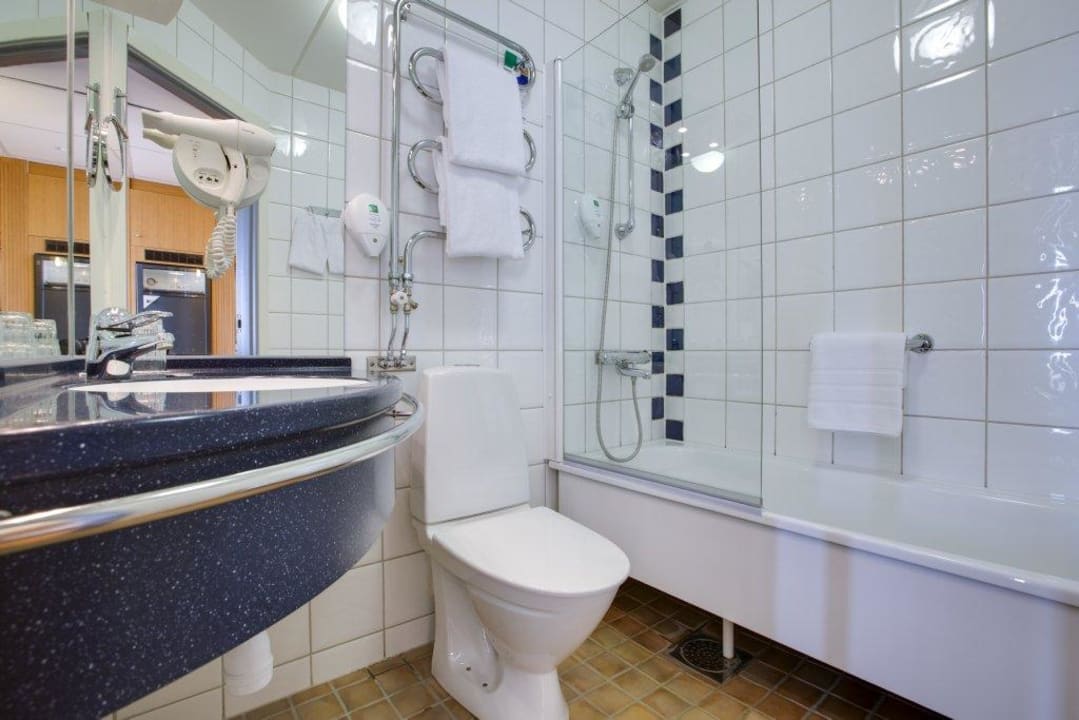 Bathroom Best Western Plus Park City Solna