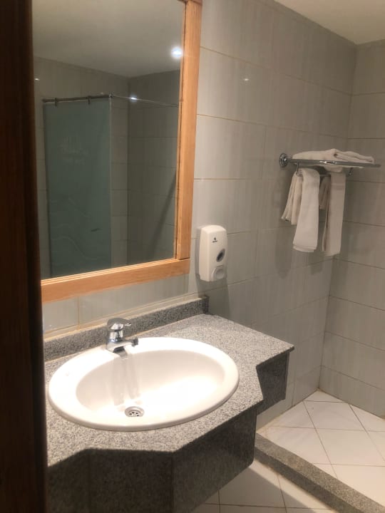 Zimmer Aladdin Beach Resort