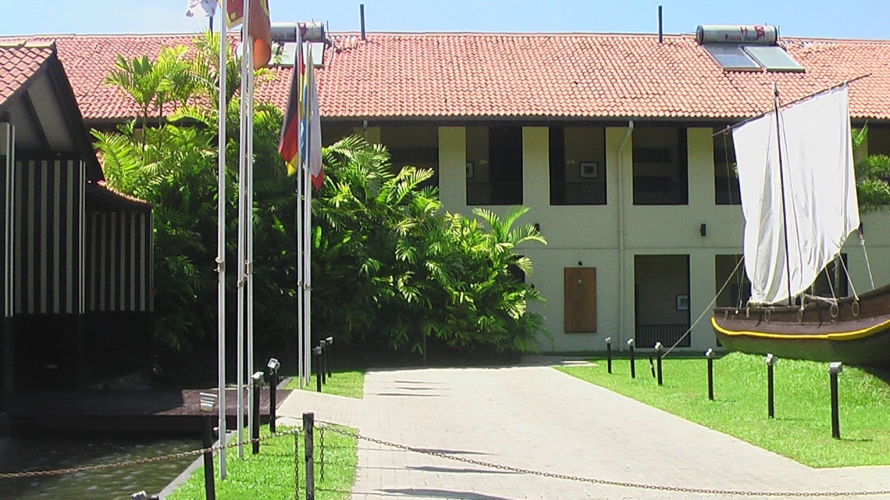 Richtung Lobby EKHO Surf