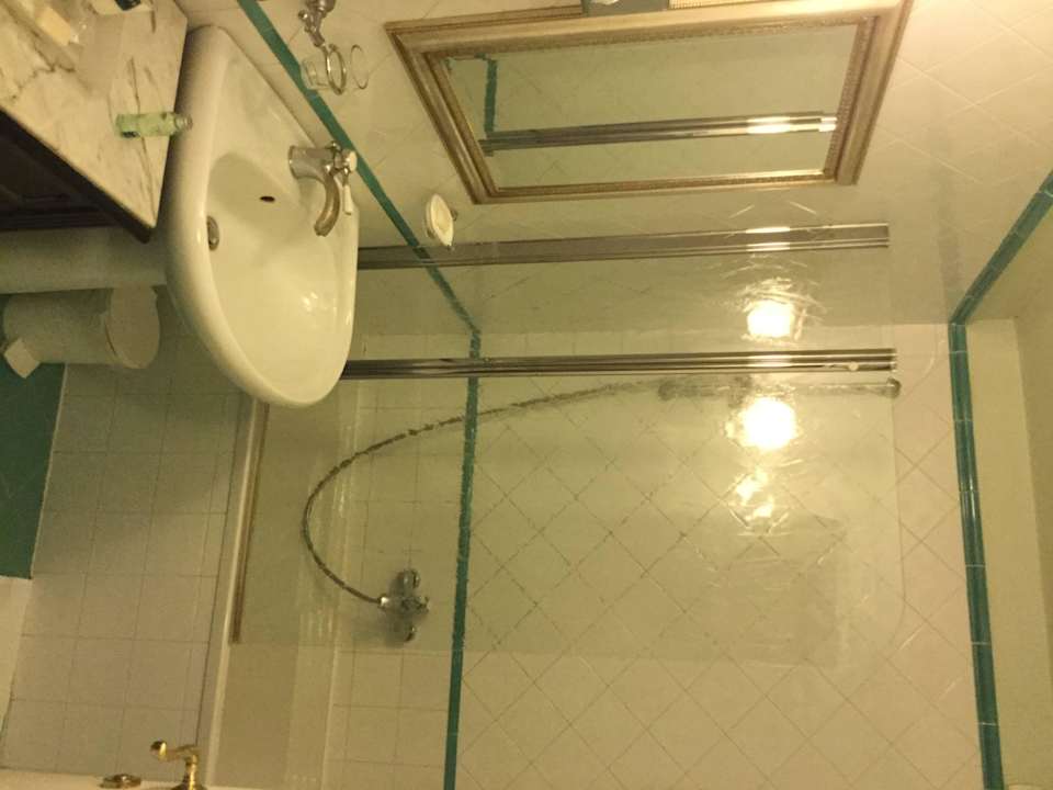 Badezimmer UNAHOTELS Palazzo Mannaioni Toscana