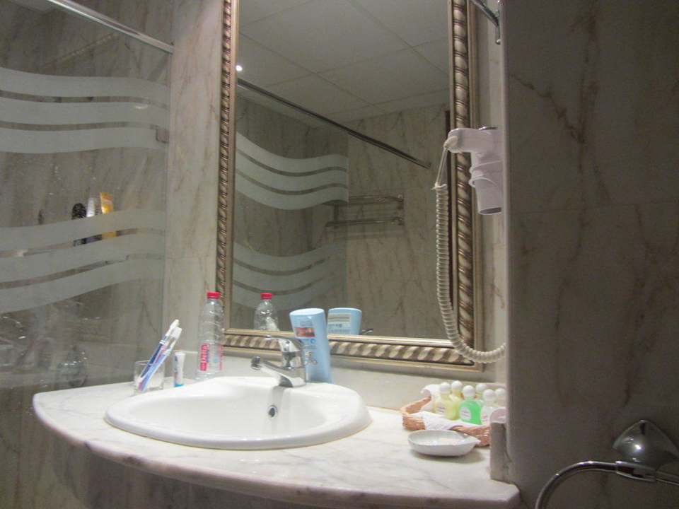 Badezimmer Titanic Beach Spa & Aqua Park