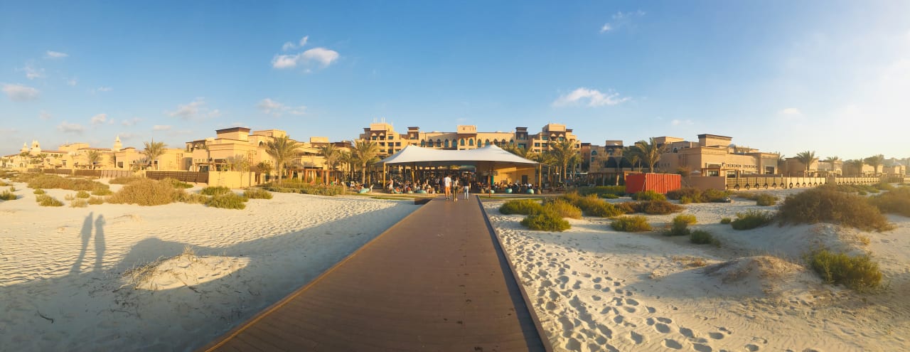 Außenansicht Saadiyat Rotana Resort &  Villas