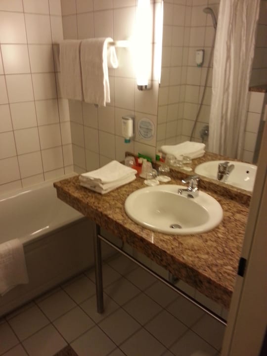 Bad Hotel NH Leipzig Messe