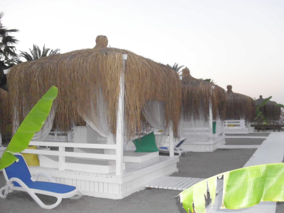 Strand Emelda Sun Club