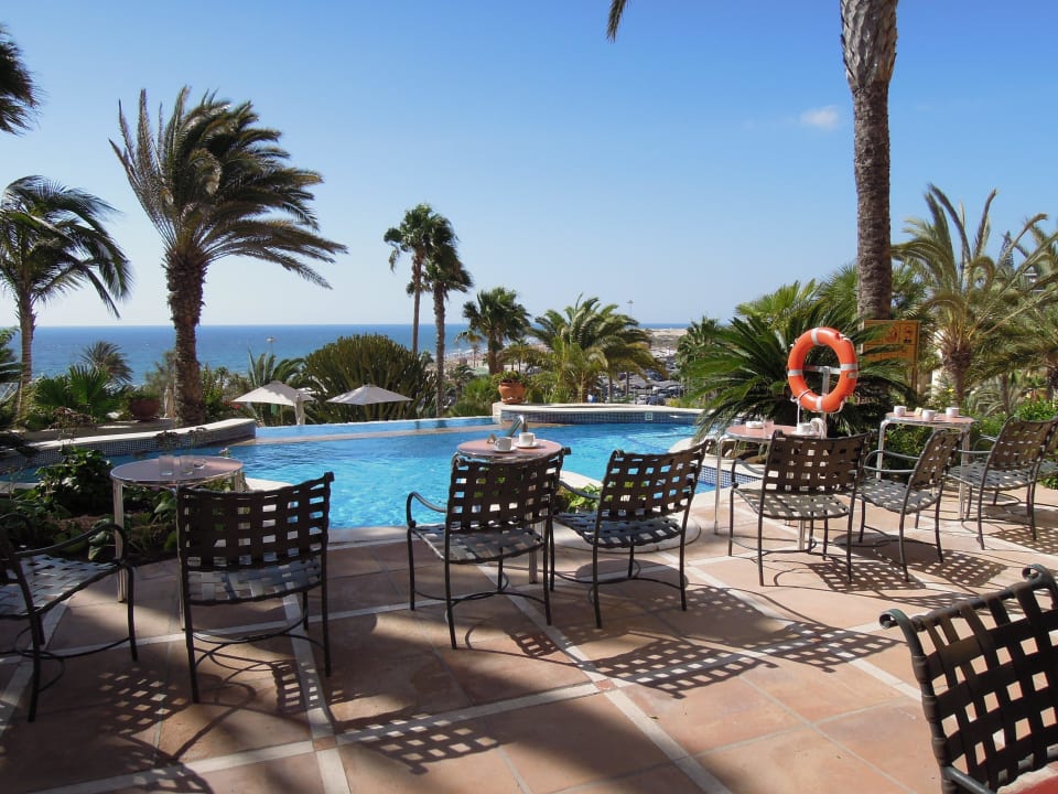 Ausblick nachm Abend-Essen + Bier o. Kaffee Corallium Dunamar by Lopesan Hotels